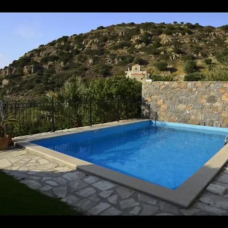 One Bedroom Villa With Private Seawater Pool Just 150 Meters From The Sea * Ίστρο